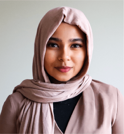 Zeba Khan headshot